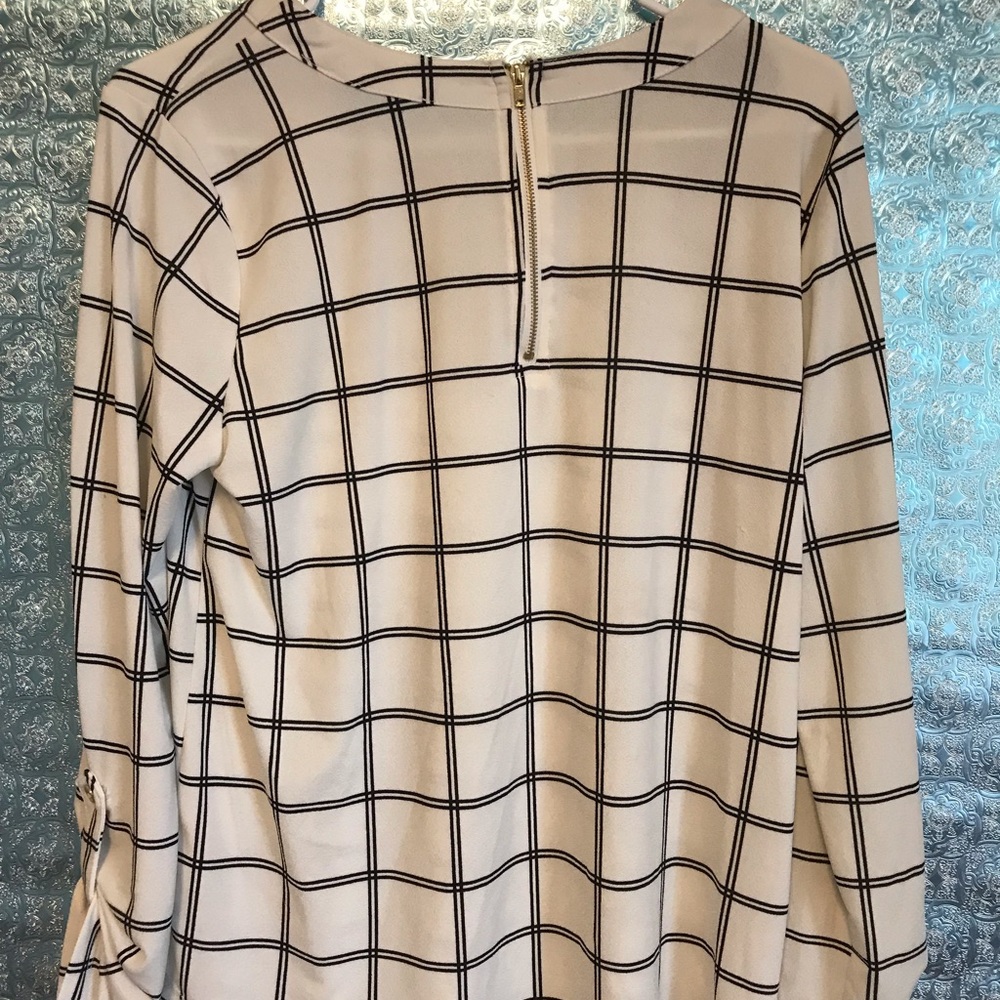 Blouse - Picture 2 of 3